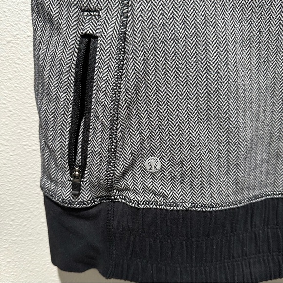 Lululemon Think Fast Hoodie - Picture 8 of 11